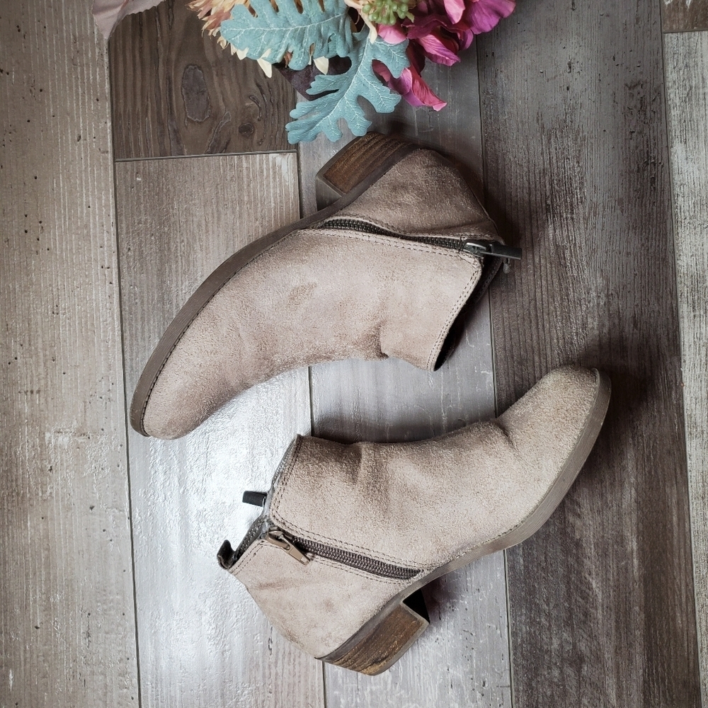 Carlos by Carlos Santana Brianne Tan Beige Ankle Boots Women's Size 7.5M - Picture 15 of 16